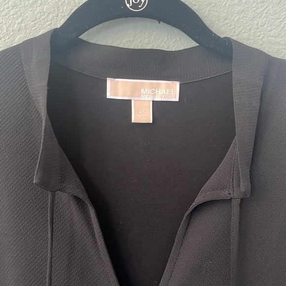 Michael Kors blouse, black, cute Crossbody detail, light wear, long slee… - Picture 2 of 5